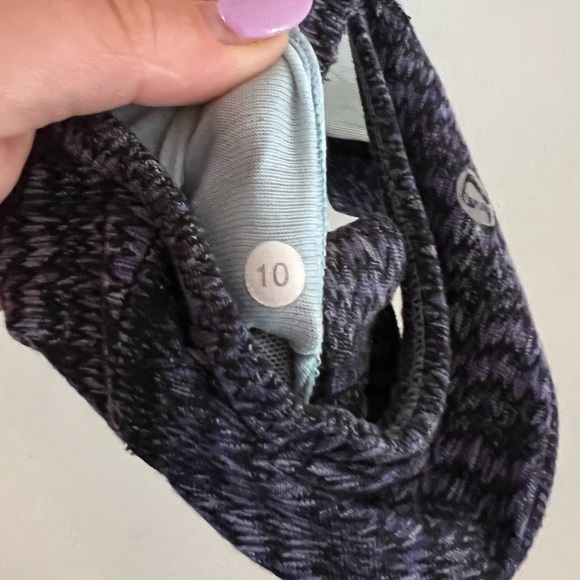 Lululemon sports bra - Picture 2 of 4